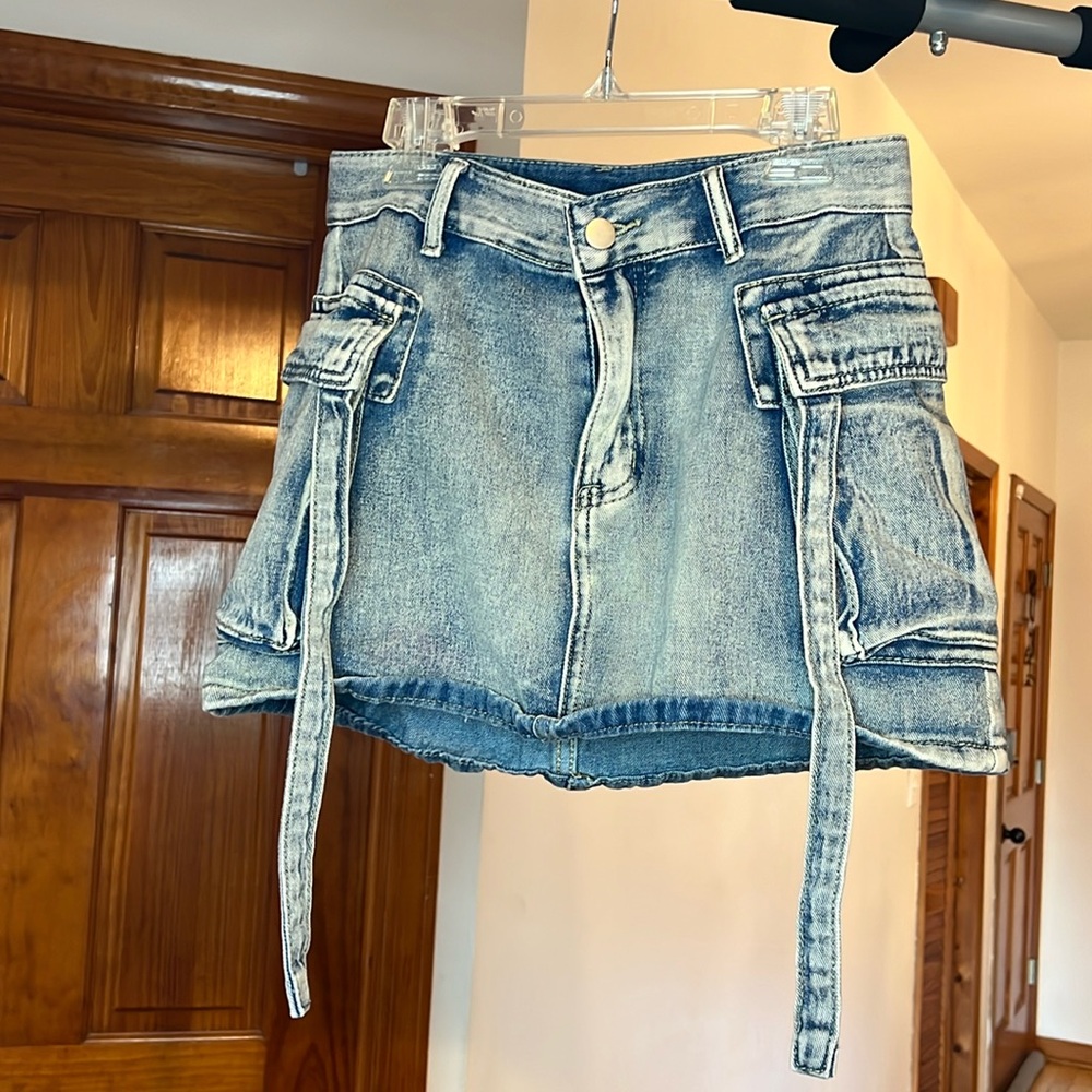 Jean Mini Cargo Skirt